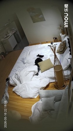 酒店偷拍极有韵味女孩换上战袍挨三顿操还被录视频 截图16