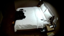 酒店偷拍 美女被灌醉醉得不省人事难逃被脱掉裤子插入的命运 截图3