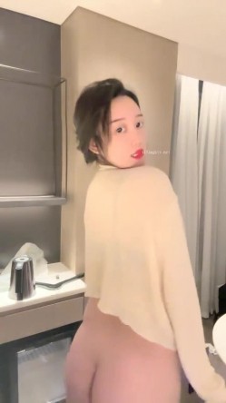 178胸膜！~【傲胸新木优子】，KTV土豪淫乱，高端酒店会牛郎！夜生活真是丰富，之前还爱装逼不脱呢 截图4