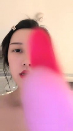 178胸膜！~【傲胸新木优子】，KTV土豪淫乱，高端酒店会牛郎！夜生活真是丰富，之前还爱装逼不脱呢 截图15