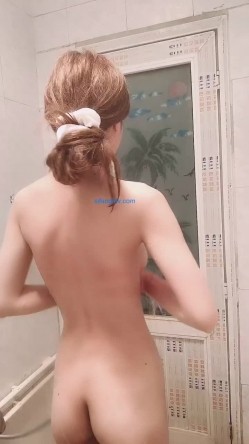《顶级女神 ️重磅泄密》露脸才是王道！高颜长腿极品身材外围绿茶婊【野马】定制~洗澡紫薇打炮全自动你的女神有钱人的母狗 截图10