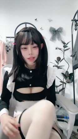 07年女大反差校花【小欣】M属性 滴蜡 道具 喷水 截图2