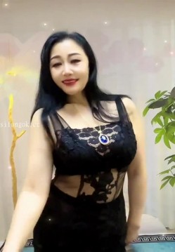 最新快手泄密！风骚大奶熟女【启航】重金定制1V1自慰抠穴道具插穴，一看就是操不服的老骚穴 截图8