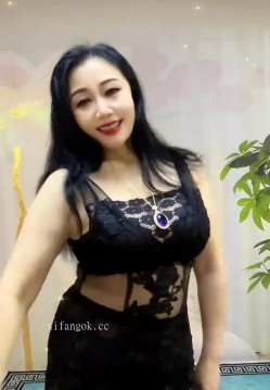 最新快手泄密！风骚大奶熟女【启航】重金定制1V1自慰抠穴道具插穴，一看就是操不服的老骚穴 截图10