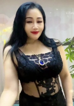 最新快手泄密！风骚大奶熟女【启航】重金定制1V1自慰抠穴道具插穴，一看就是操不服的老骚穴 截图15