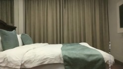 探花朗李寻欢_代班上场高颜值外围小妹，穿上情趣黑丝掰开双腿舔B，口硬多姿势 截图1