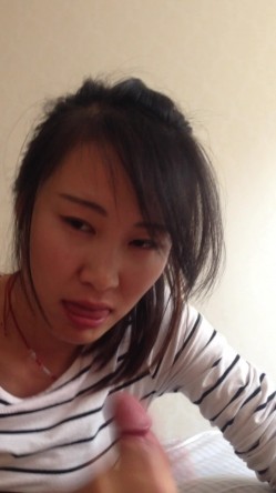 【经典流出】极品骚情良家少妇啪啪的日常流出，各式制服诱惑，口技一流 截图7