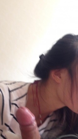 【经典流出】极品骚情良家少妇啪啪的日常流出，各式制服诱惑，口技一流 截图12
