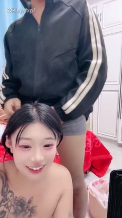 辍学少女被干了带闺蜜吃鸡巴【03小梦梦】巨乳魔鬼身材爽的很内射互舔高潮美人胚看一眼就喜欢上了 截图15