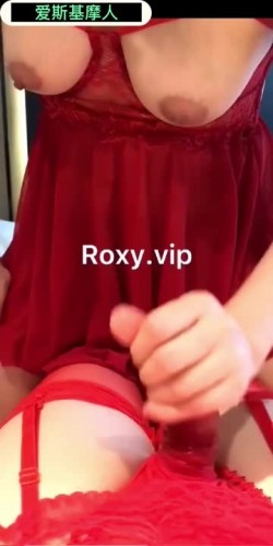 绿奴NTR淫妻 淫妻博主『cuckoldroxy』亲眼看着自己老婆的逼变成别人鸡巴的形状 亲自开车送老婆去挨操 绿奴的福音 截图6