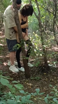 《贵在真实反差淫妻》顶级绿帽刷锅狠人，私密交流群东北夫妻淫乱群交内容曝光，商场户外超市露出3P野战相当开放 截图1