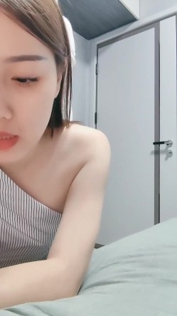 新人~学妹暑期兼职！【美少女圆】颜值明星一样~下海了，这腰线，大白臀，看的人秒硬，想插入进去爽一下 截图10