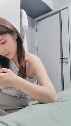 新人~学妹暑期兼职！【美少女圆】颜值明星一样~下海了，这腰线，大白臀，看的人秒硬，想插入进去爽一下 截图14