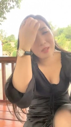 【你的户外小淫妇】商场公园地摊周边行人不少又紧张又激动水流了好多 截图6