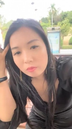 【你的户外小淫妇】商场公园地摊周边行人不少又紧张又激动水流了好多 截图10