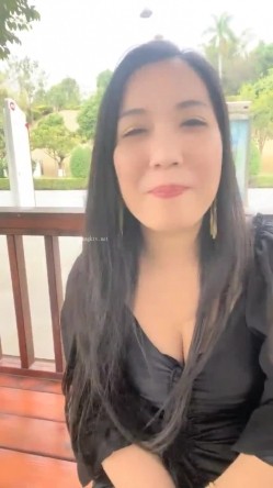 【你的户外小淫妇】商场公园地摊周边行人不少又紧张又激动水流了好多 截图11