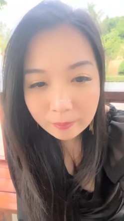 【你的户外小淫妇】商场公园地摊周边行人不少又紧张又激动水流了好多 截图13
