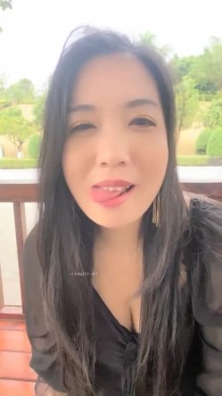 【你的户外小淫妇】商场公园地摊周边行人不少又紧张又激动水流了好多 截图14