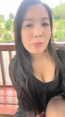 【你的户外小淫妇】商场公园地摊周边行人不少又紧张又激动水流了好多 截图15