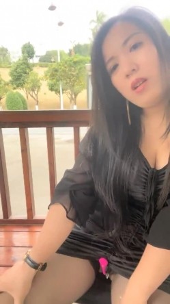 【你的户外小淫妇】商场公园地摊周边行人不少又紧张又激动水流了好多 截图16