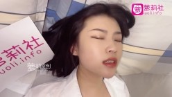 萝莉美女老师-菲菲-：黑丝老师上门辅导性爱教学、被单纯的学生没谈过恋爱，破处兴奋哇！ 截图16