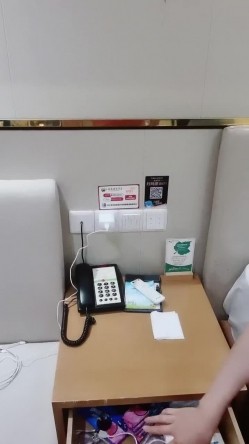【婷婷小姐】，欲女养成记，坐标上海，酒店塞跳蛋，广场，公园，沪上阿姨果茶店，刺激的夹腿 截图4