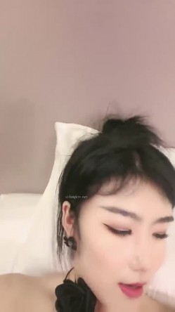 【汝汝汝】两大女神 两个妹子，女神被无套内射，超爽，欲仙欲死的小表情太销魂了，劲爆佳作 截图10