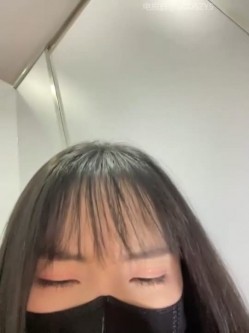反差黑丝骚学姐【Asia-Lynn】户外公共场所~厕所饭店各种发骚~喷水抽搐 截图5