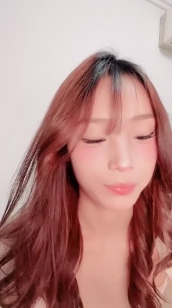 颜值小太妹【静静香】新人下海，大尺度掰逼展示，裸舞诱惑，为大哥提供情绪价值 截图3