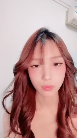 颜值小太妹【静静香】新人下海，大尺度掰逼展示，裸舞诱惑，为大哥提供情绪价值 截图6