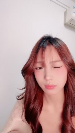 颜值小太妹【静静香】新人下海，大尺度掰逼展示，裸舞诱惑，为大哥提供情绪价值 截图7
