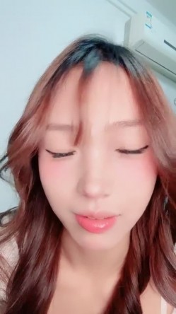 颜值小太妹【静静香】新人下海，大尺度掰逼展示，裸舞诱惑，为大哥提供情绪价值 截图14
