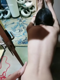 帆前即异乡~小民宿~ 和02年小女友一起大嗨P，开着房门，骚货的呻吟还是忍不住叫了出来，胆儿真大！ 截图9