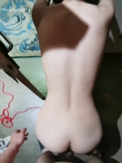 帆前即异乡~小民宿~ 和02年小女友一起大嗨P，开着房门，骚货的呻吟还是忍不住叫了出来，胆儿真大！ 截图13