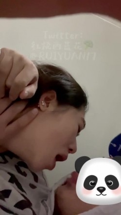 露脸才是王道！推特优质网黄约炮大佬【红烧西蓝花】粉丝群内福利完结篇~玩肏各类一字马外围模特 截图1