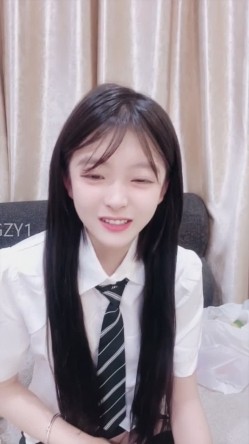 裸舞诱惑【源源baby】群P女神校花回归~漂亮妹妹3P被多男一直干到天亮 截图9