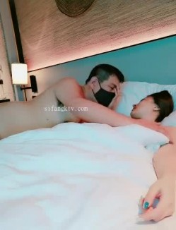 完美露脸白虎蝴蝶B气质外围绿茶婊小帆被肥猪富商包养日常各种淫荡自拍扒开双唇给你看姨妈缓慢流出 截图6