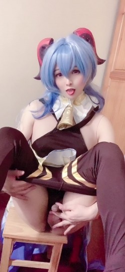 sola酱 sola酱也要成为双马尾 国产极品CD自称未服药物，面容甜美精致，喜欢COS各种动漫角色 截图5