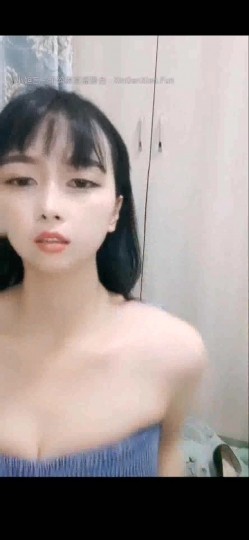 Cc妹妹 多场收费 大黑牛+跳蛋 叫声和表情很诱惑 截图2