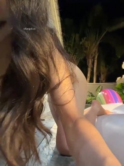 stripchat【za-02605】户外露出女神! 特大道具爆菊~喷水 截图14
