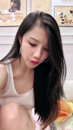 【桃花文化雪儿】肤白貌美大长腿女神 魔鬼身材 致命诱惑 脱衣裸舞 尽情自慰 好爽 截图1