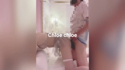 超顶绿帽淫妻【Chloe Chloe】订阅视图，约单男各种性爱3P，愿望被天下所有男人肏 截图1