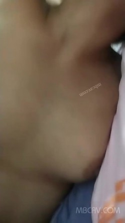 我爸是不是就这样艹妳,恋母小哥撩个56岁奶奶级阿姨,带些小吃到她家吃饱喝足艹老茓 截图12