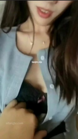 【年度最骚反差人妻婊】，每帧表情都足够骚，本期看点上帝视角啪，酒店房间门口和窗外露出啪 截图1