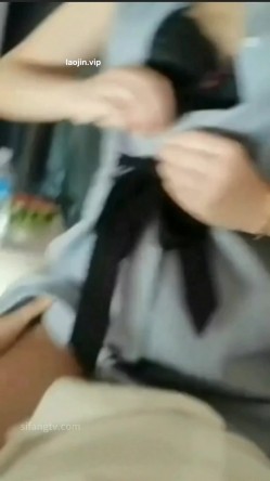 【年度最骚反差人妻婊】，每帧表情都足够骚，本期看点上帝视角啪，酒店房间门口和窗外露出啪 截图7
