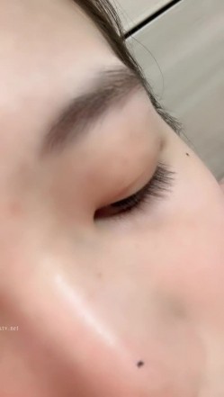 人气女神来袭，明星颜值，大美女，【广州大学生】，身材曼妙前凸后翘，白浆从洞洞流出 截图2