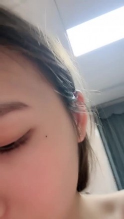人气女神来袭，明星颜值，大美女，【广州大学生】，身材曼妙前凸后翘，白浆从洞洞流出 截图4