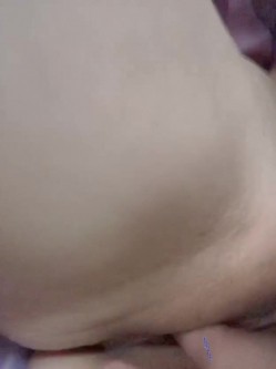 可可爱爱的少妇，小蛮腰，一线天，好看的内衣，居家的寂寞滋味，手指摸阴蒂发热受不了直接将手指插进去，娇喘发骚声！ 截图10