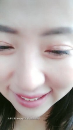 性感丰满漂亮小少妇和炮友驱车到麦田路边脱光光车震 截图9