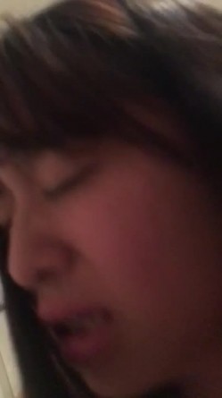 【云盘不慎泄密】甜美日系妹子性爱自拍流出附生活照 外表清纯原来内心淫荡无比 截图15